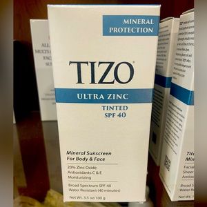 Tizo Ultra Zinc Tinted Sunscreen SPF 40 NIB
